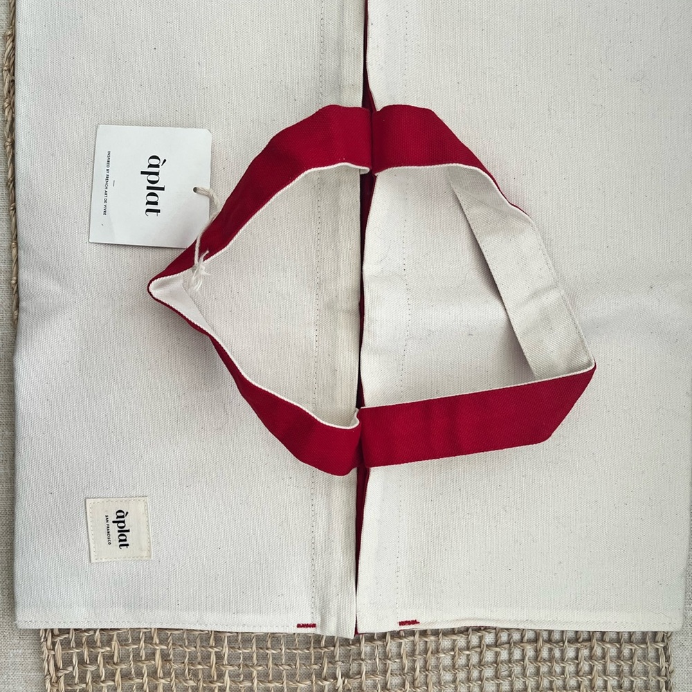 Aplat Canvas Casserole/Dish Tote with Red Handles